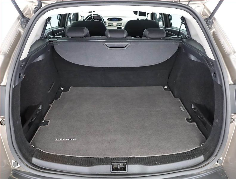 Renault Mégane (2010) 1.5 dCi, nová STK, Tažné - fotka 13 z 14