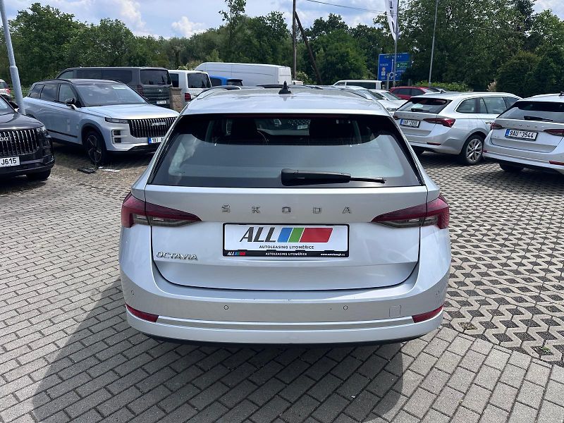 Škoda Octavia 2.0 TDI Style - fotka 8 z 15
