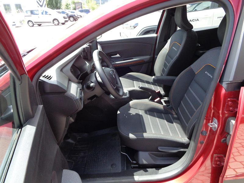 Dacia Sandero (2022) Stepway Comfort TCe 90       - fotka 9 z 19