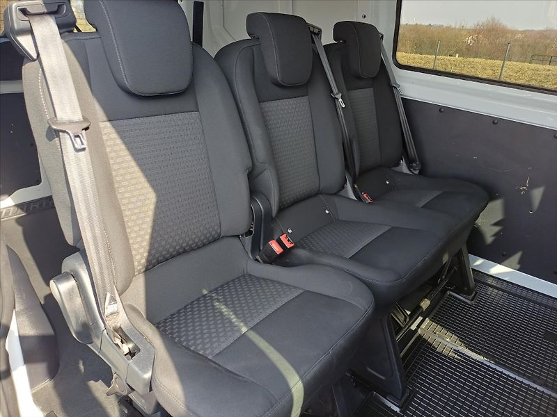 Ford Transit 2,0   2.0TDCI 96Kw 6 míst - fotka 21 z 27