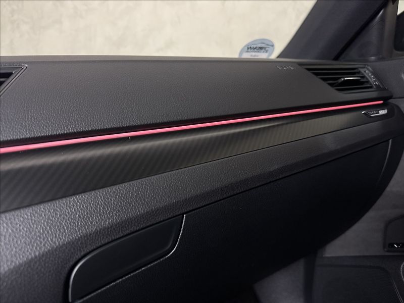 Škoda Superb 1,5 TSi  DSG Sportline Virtual - fotka 44 z 48