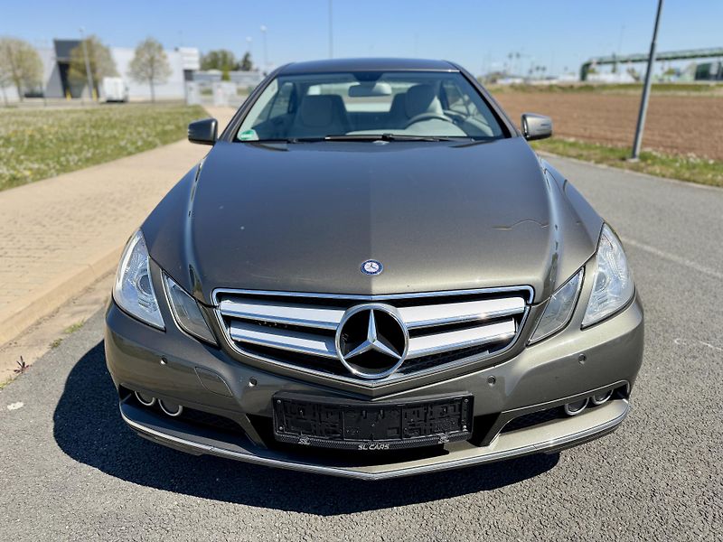 Mercedes-Benz Třídy E 250 CGI 5G KUPÉ SERVISKA - fotka 8 z 39