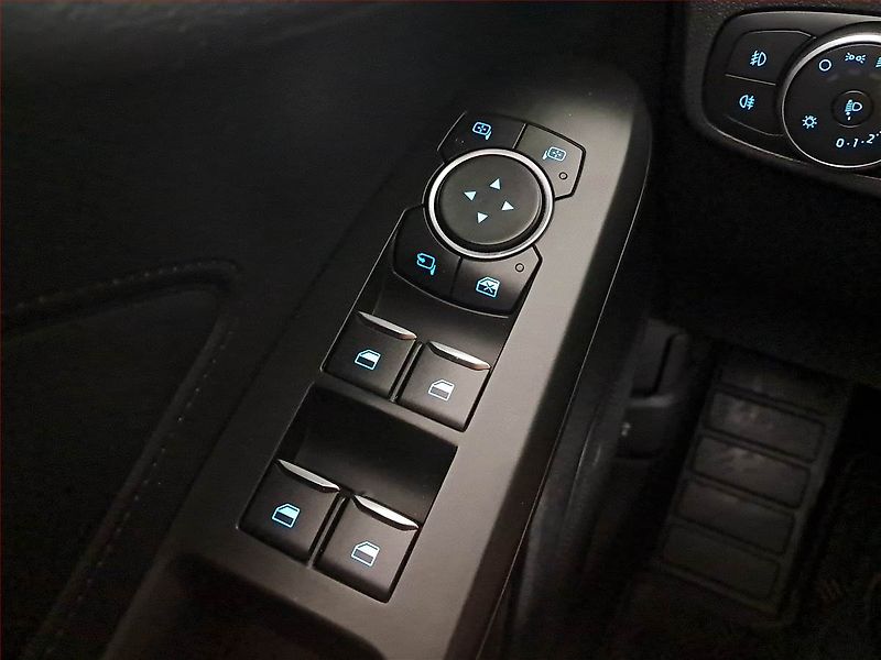 Ford Focus (2020) 1.0 EcoBoost, Automat, Navi - fotka 16 z 19