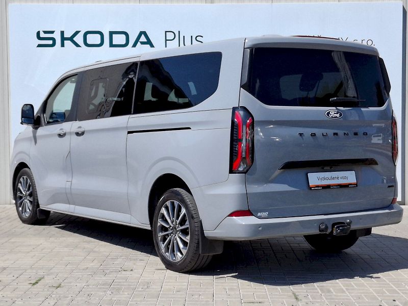 Ford Tourneo Custom (2025) L2 Titanium X AWD 2,0 EcoBlue - fotka 12 z 35