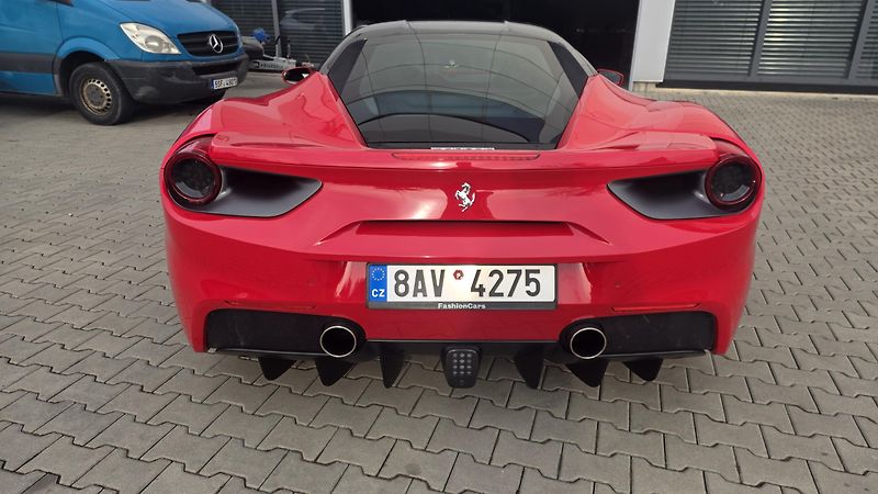 Ferrari 488 (2016) jako nové plný servis ZÁRUKA - fotka 5 z 16