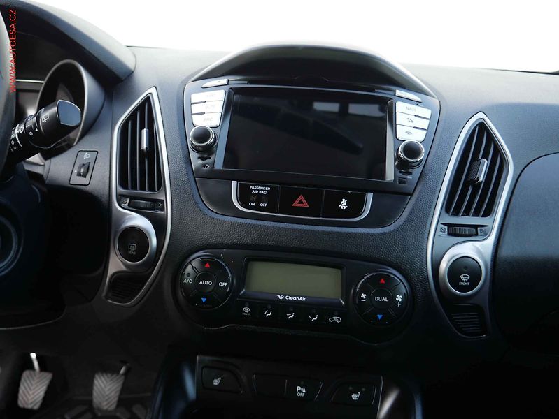 Hyundai ix35 (2012) 2.0CRDi 4x4, AC - fotka 11 z 20