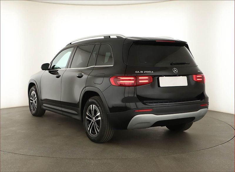Mercedes-Benz GLB (2024) 200 d 4MATIC - fotka 4 z 20