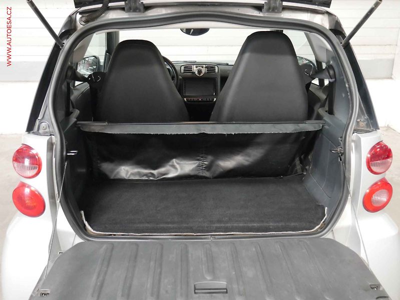 Smart Fortwo (2008) 1.0i Coupe, AT, panorama, AC - fotka 7 z 14