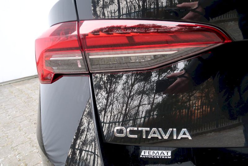 Škoda Octavia (2025) Combi 130 let Premium 1,5 TSi - fotka 28 z 31