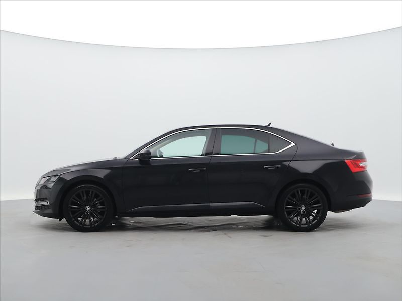 Škoda Superb 2,0 TDI 147kW Style 4x4 Kůže - fotka 4 z 35