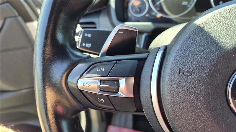 BMW X5 3,0 230 Kw 40d Xdrive ČR - fotka 13 z 30