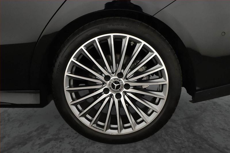 Mercedes-Benz CLA (2025) 200, AMG Line - fotka 12 z 25