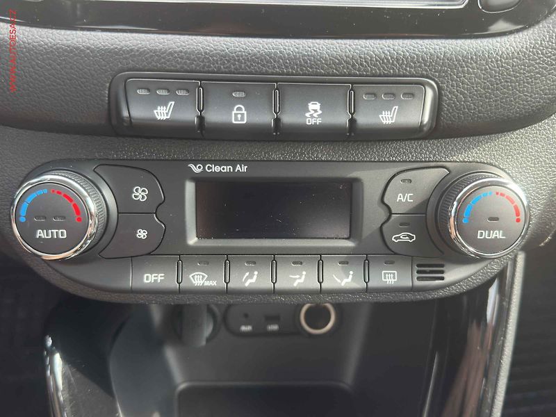 Kia Ceed (2015) 1.6CRDi, ČR, AC, TZ - fotka 16 z 19