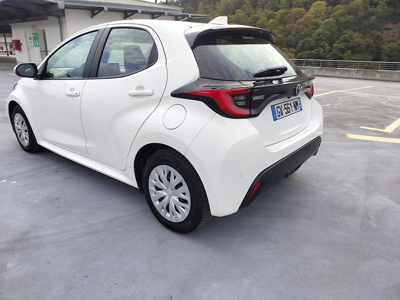 Toyota Yaris 1.5 hybrid - fotka 5 z 26