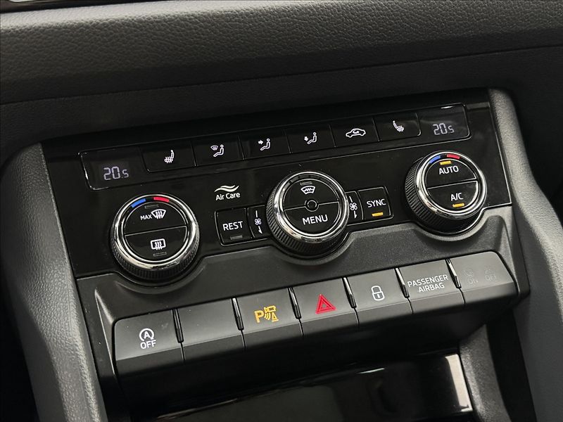 Škoda Kodiaq 2,0 DSG 4X4 CANTON ACC 360° - fotka 28 z 47
