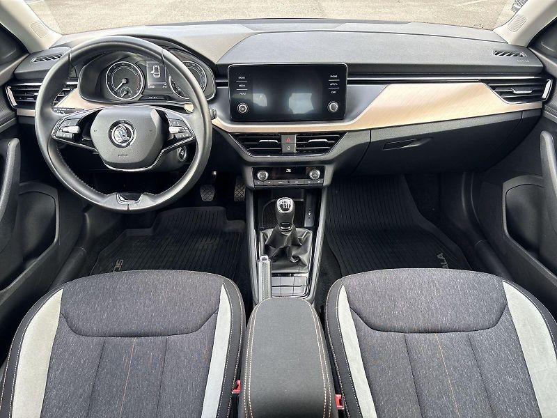 Škoda Scala (2023) 1.5 TSI Style - fotka 5 z 30