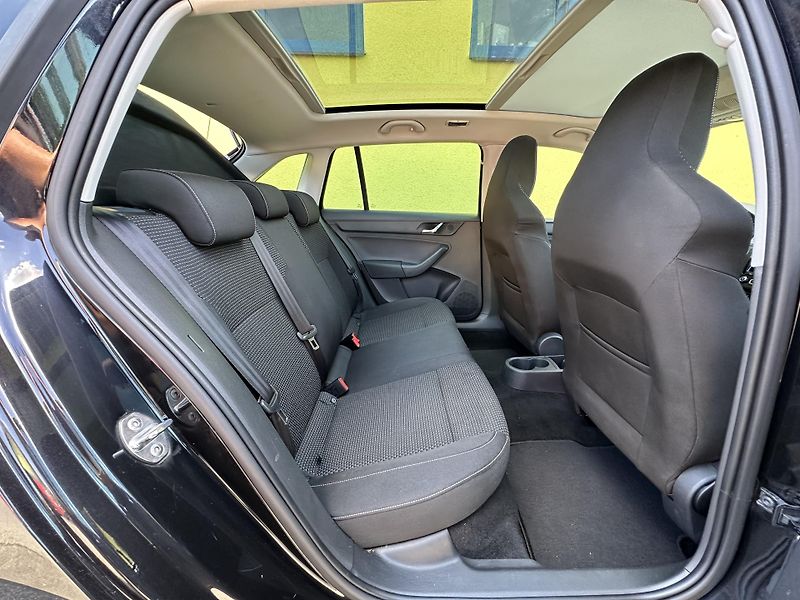 Škoda Rapid (2015) 1.2TSI/77kW *1.Maj. * PANORAMA - fotka 21 z 31
