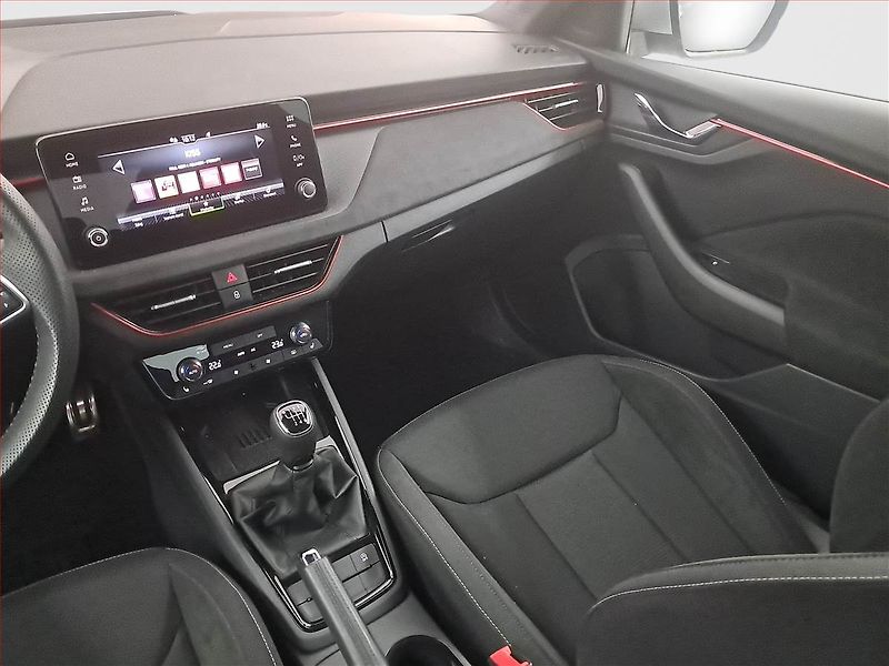 Škoda Kamiq (2024) 1.0 TSI, Drive - fotka 8 z 21
