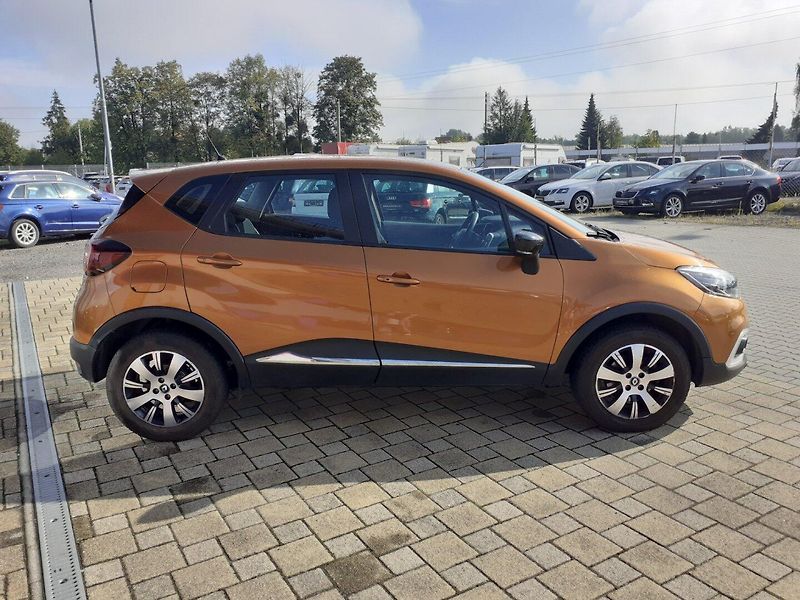 Renault Captur (2017) 1.2 TCe  87kW - fotka 3 z 33
