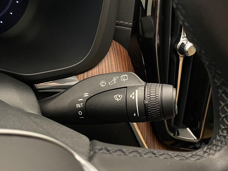 Volvo XC60 T6 AWD RECHARGE DARK ULTIMATE  - fotka 22 z 66