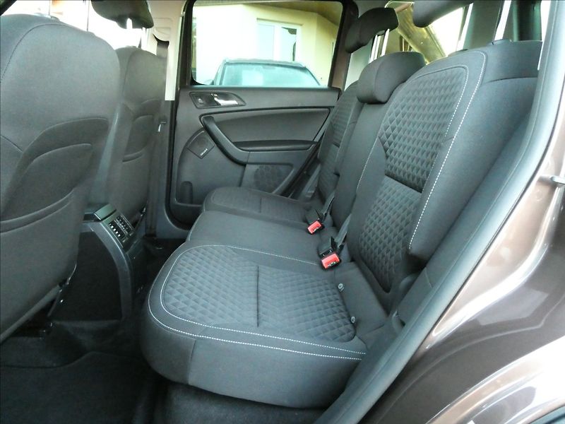 Škoda Yeti 1,2 TSi 81kW DSG Drive, xenony - fotka 18 z 41
