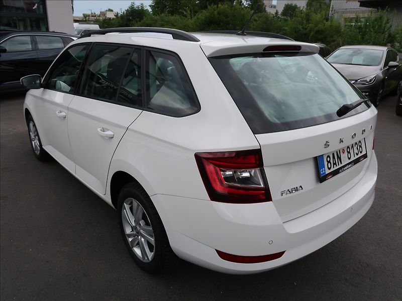 Škoda Fabia 1,0 TSi,70kW,Style,1majČR,DPH - fotka 4 z 27