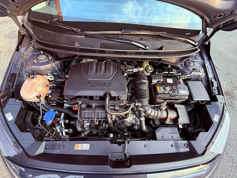 Hyundai Bayon 1.0 T-GDi Comfort Aut., ČR - fotka 23 z 24