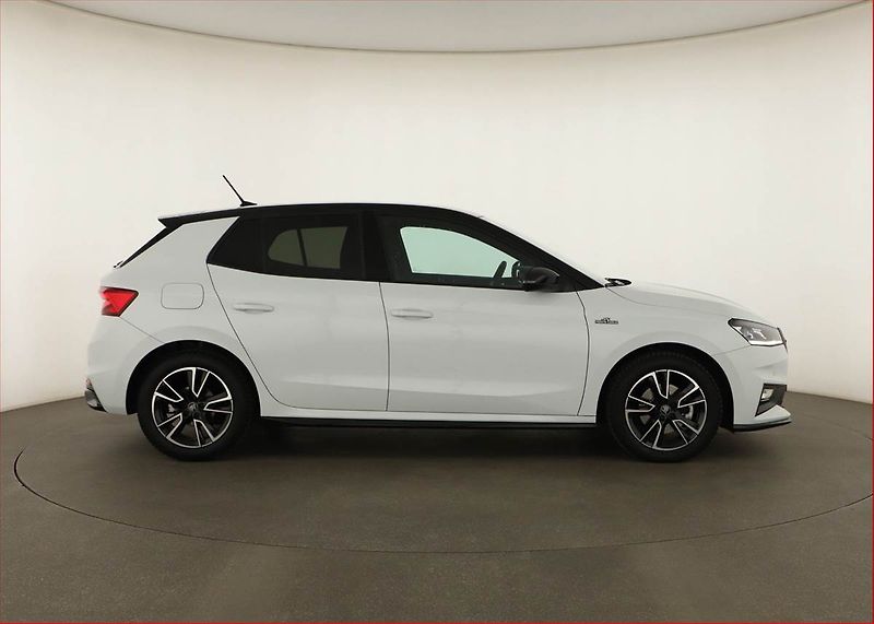 Škoda Fabia (2025) 1.0 TSI, Monte Carlo, FullLed - fotka 6 z 13