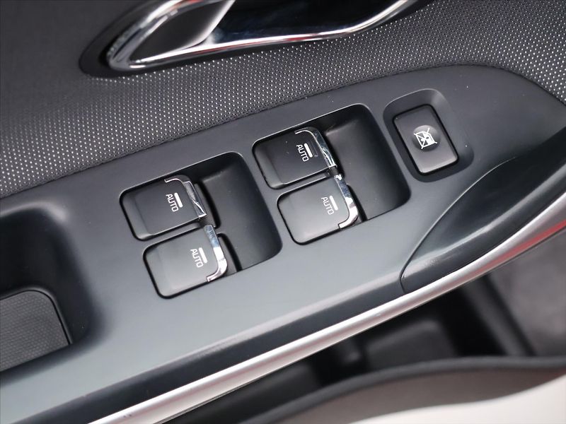 Kia Ceed 1,6 CRDI 100kW CZ Comfort Navi - fotka 15 z 30