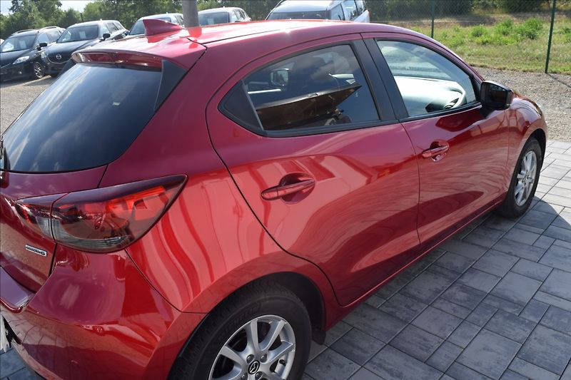Mazda 2 1,5 i 66KW NÍZKÉ KM NOVÁ STK - fotka 5 z 49