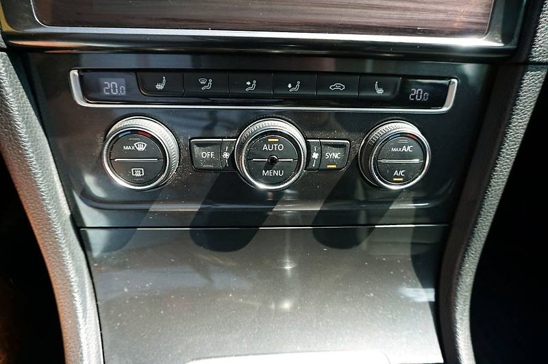 Volkswagen Golf Variant (2018) MATCH 1,0 TSI 81 kW - fotka 27 z 37