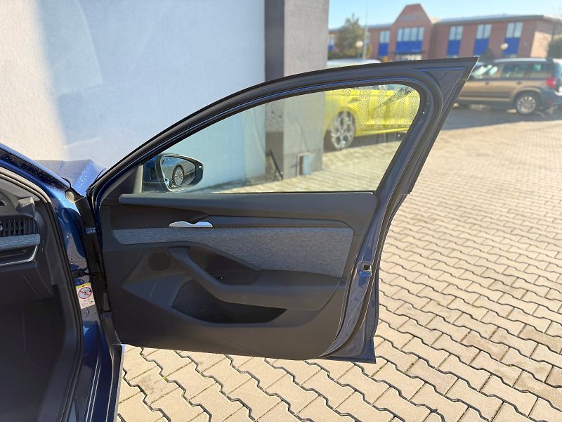 Škoda Superb (2025) COMBI SELEC TD 110/2.0 A7F - fotka 28 z 34