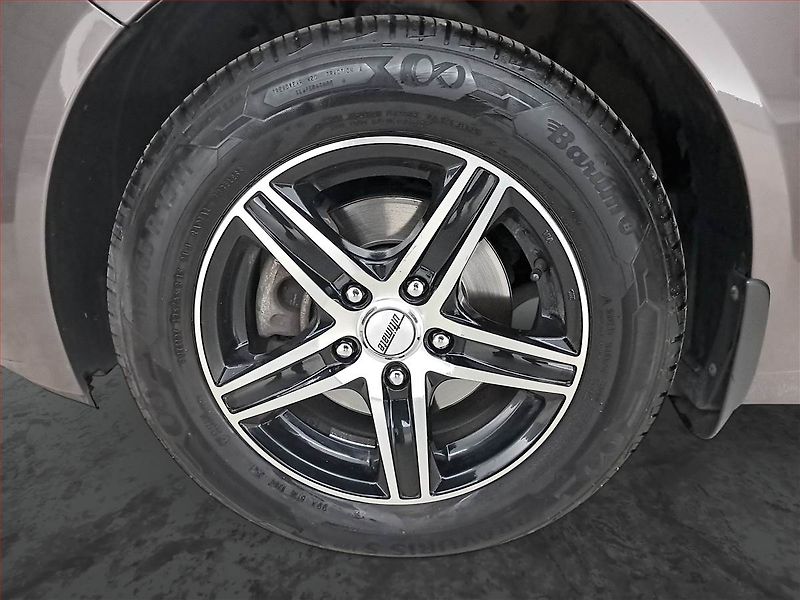 Hyundai ix20 (2013) 1.4 CVVT, LPG, Vyhř. sedaček - fotka 14 z 16