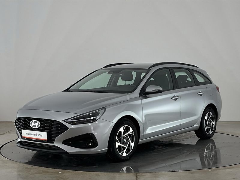 Hyundai i30 Smart DCT - fotka 1 z 30