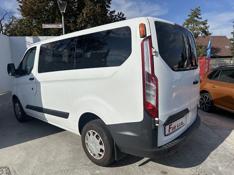 Ford Transit Custom (2018) 2.0TDCi 77kW 9 míst - fotka 7 z 25