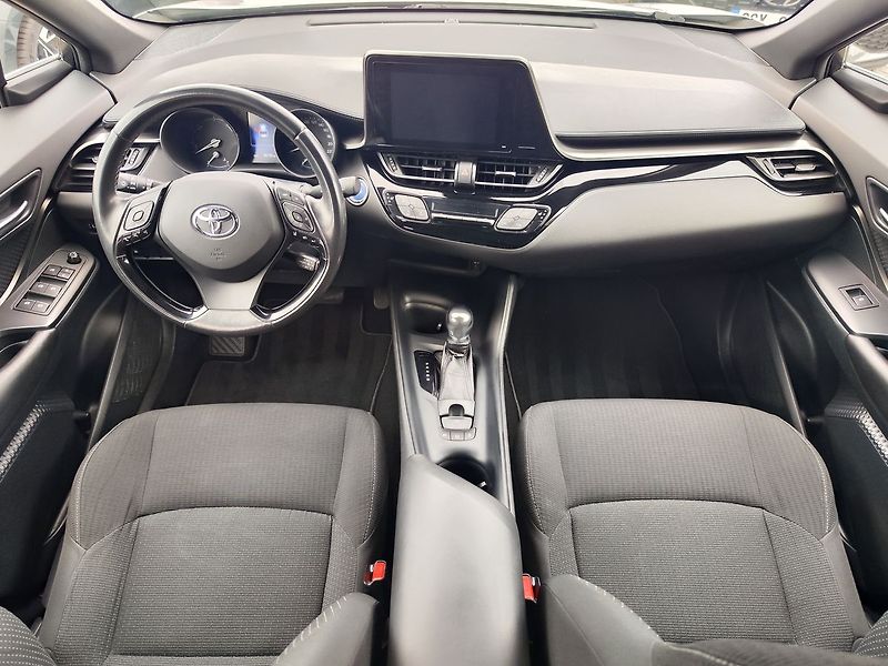 Toyota C-HR 1.8 HEV/90kW Comfort e-CVT - fotka 12 z 32
