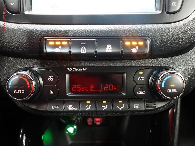 Kia Ceed (2016) 1.6 CRDi, 1.maj,ČR, servis - fotka 19 z 22