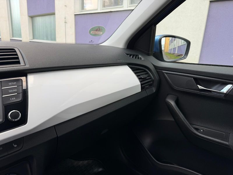Škoda Fabia 1,2 TSi /66kW/servis.kn. - fotka 22 z 23