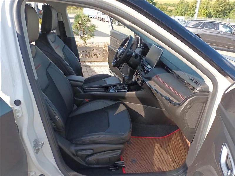 Jeep Compass 1,3 PHEV 132kW,TRAIL HAWK - fotka 22 z 50