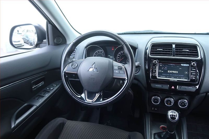 Mitsubishi ASX (2018) Invite 1.6 MIVEC, Serv.kniha - fotka 7 z 20