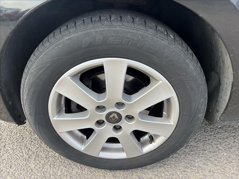 Renault Mégane 1,6 i KLIMA ALU 2x KOLA - fotka 36 z 36