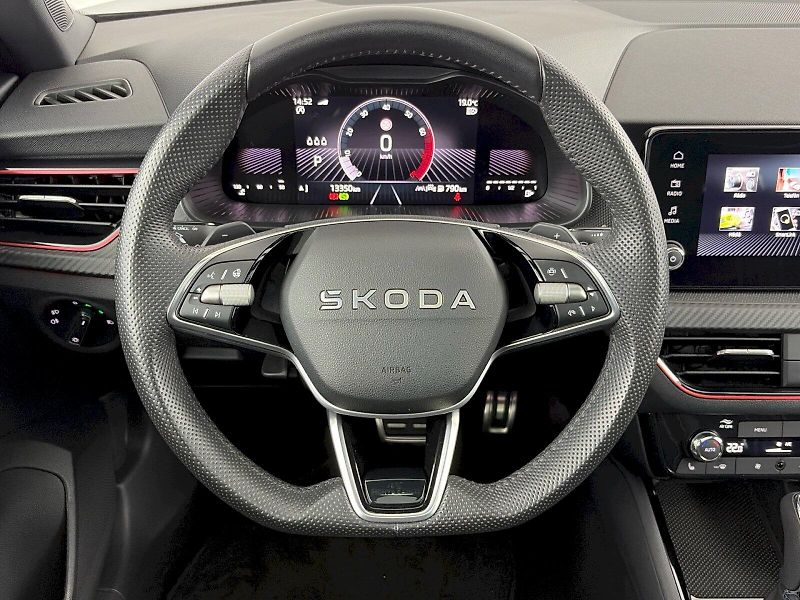 Škoda Kamiq (2025) DSG 1.5TSI 110kW Monte Carlo - fotka 9 z 33