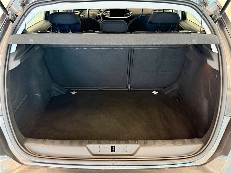 Peugeot 308 1,2 I 1.MAJITEL, SERVISNÍ KNIH - fotka 15 z 15