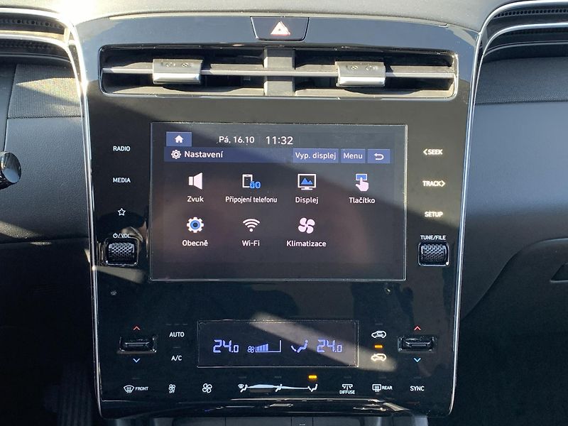 Hyundai Tucson SMART 1.6 T-GDI 110kW DCT - fotka 22 z 32
