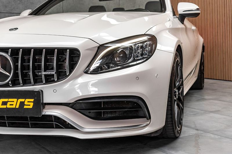 Mercedes-Benz Třídy C C63 AMG V8 BURMESTER*NAPPA*DPH - fotka 42 z 51