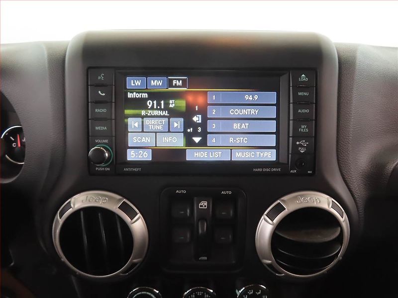 Jeep Wrangler (2018) 3.6 V6 - fotka 12 z 15