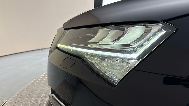 Škoda Superb 2.0 TDI DSG Style Combi - fotka 18 z 27