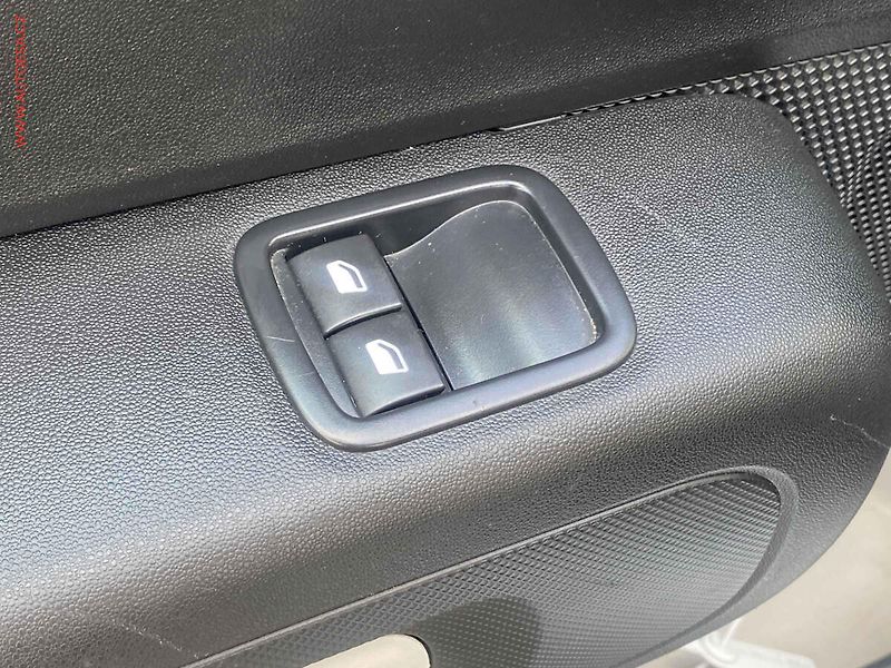 Citroën C3 (2022) 1.2 PT, AC, tempo - fotka 11 z 17