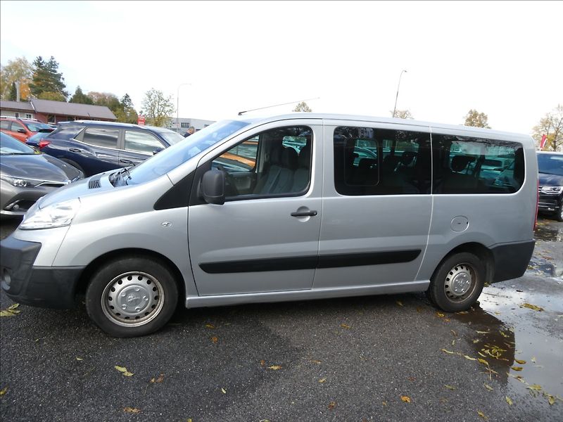 Peugeot Expert Tepee 2,0 HDi 94kW 9.míst L2, 2xkola - fotka 6 z 41