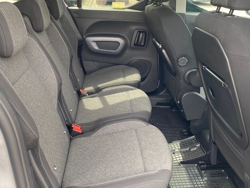 Opel Combo (2024) XL 1,5CDTI (96kW)7Míst - fotka 8 z 38